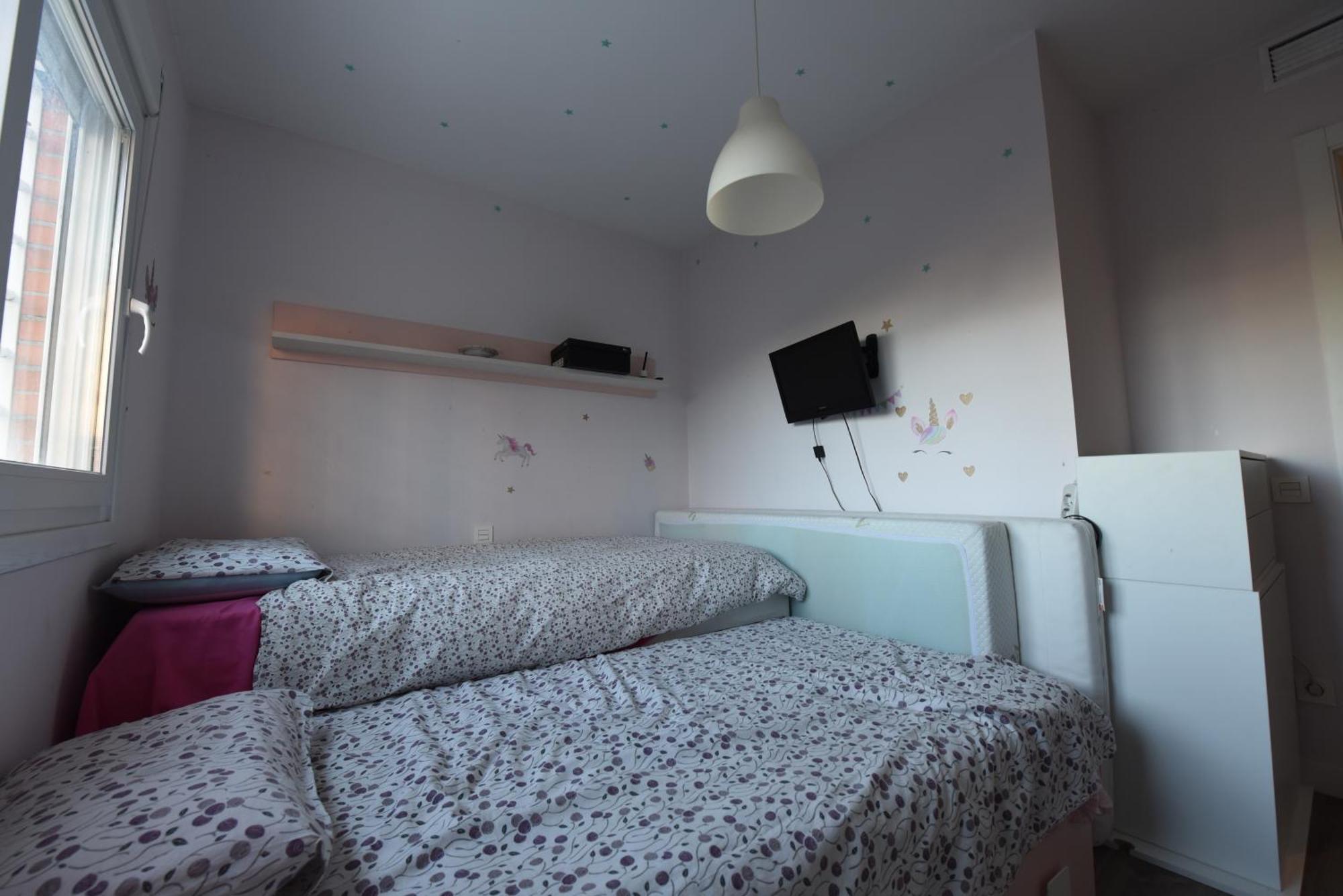 Habitaciones Privadas En Mi Acogedor Chalet - Private Rooms Madryt Zewnętrze zdjęcie